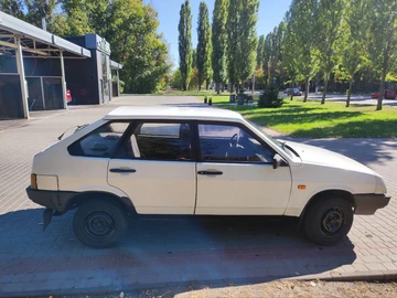 Авто ВАЗ 2109 1990 № 8118180
