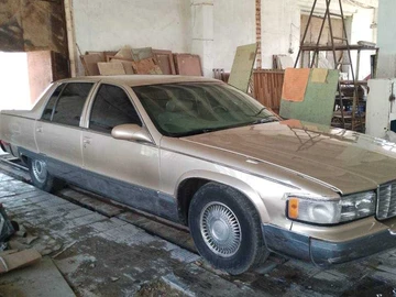 Авто Cadillac Fleetwood 1995 № 8118338