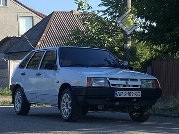 Авто ВАЗ 2109 1990 № 8118344