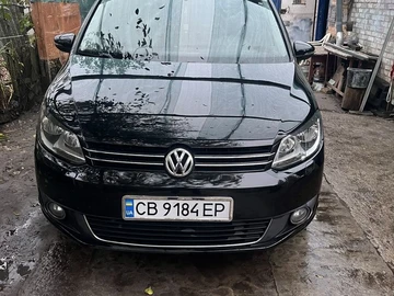 Авто Volkswagen Touran 2011 № 8118478
