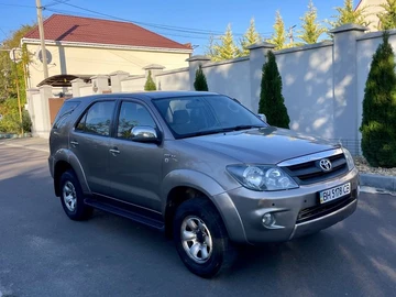Авто Toyota Fortuner 2007 № 8118440