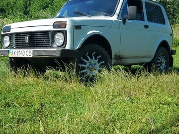 Авто ВАЗ 21213 1996 № 8118612