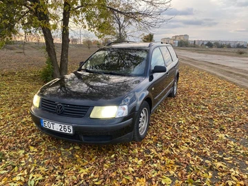 Авто Volkswagen Passat Variant 1999 № 8118846