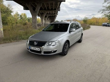 Авто Volkswagen Passat Variant 2006 № 8118942