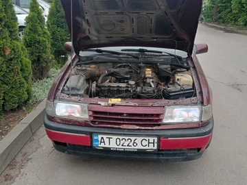 Авто Opel Vectra 1989 № 8119155