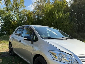 Авто Toyota Auris 2010 № 8119192