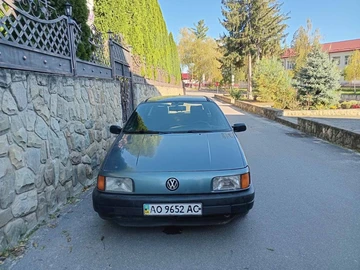 Авто Volkswagen Passat Sedan 1987 № 8119200