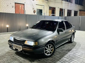 Авто Opel Vectra 1990 № 8119203