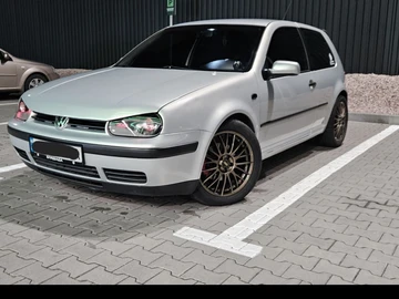 Авто Volkswagen Golf 1999 № 8119728