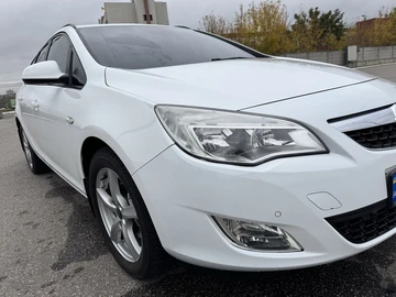 Авто Opel Astra 2011 № 8119871