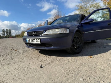 Авто Opel Vectra 1996 № 8120057