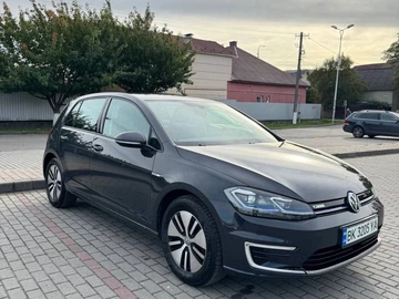 Авто Volkswagen Golf 2020 № 8120129