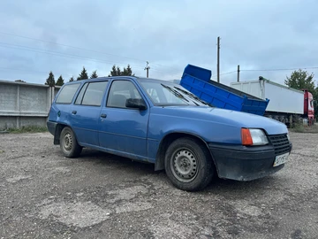 Авто Opel Kadett 1990 № 8120525