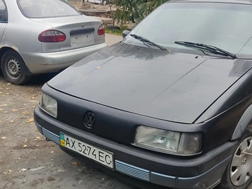 Авто Volkswagen Passat Sedan 1990 № 8120594