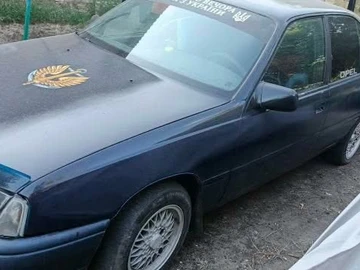 Авто Opel Omega 1986 № 8120600