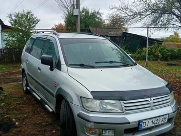 Авто Mitsubishi Space Wagon 1999 № 8120607