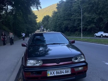 Авто Volkswagen Golf 1992 № 8120754