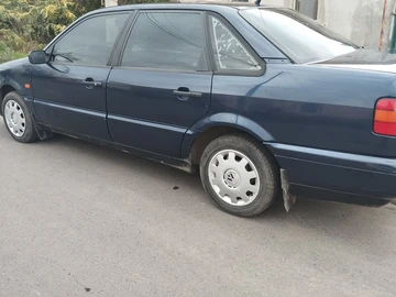 Авто Volkswagen Passat Hatchback 1984 № 8120756