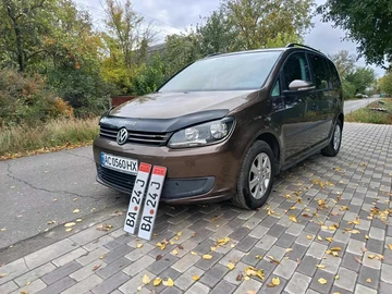 Авто Volkswagen Touran 2011 № 8121016