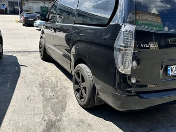 Авто Hyundai H1 Starex  2008 № 8121018