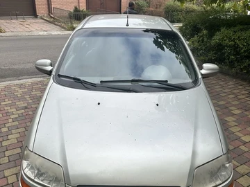 Авто Chevrolet Aveo 2004 № 8121096
