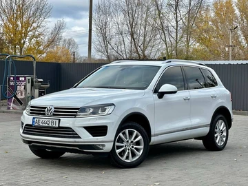 Авто Volkswagen Touareg 2017 № 8121120