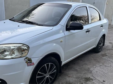 Авто Chevrolet Aveo 2007 № 8121127