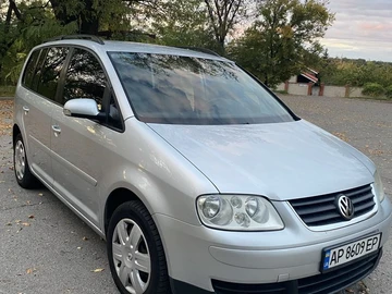 Авто Volkswagen Touran 2006 № 8121254