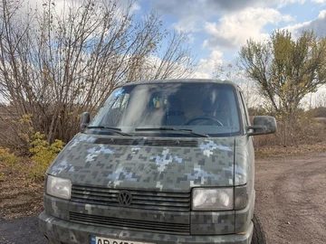 Авто Volkswagen Transporter 1994 № 8121300