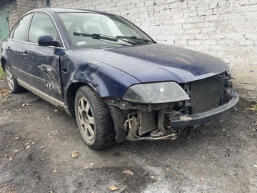 Авто Volkswagen Passat Sedan 2001 № 8121396