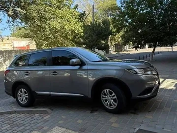 Авто Mitsubishi Outlander 2019 № 8121437