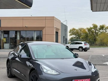 Авто Tesla Model 3 2021 № 8123159