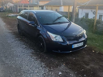 Авто Toyota Avensis 2010 № 8123175