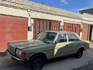 Авто Mercedes 230 1982 № 8123257