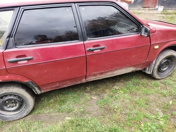Авто ВАЗ 2109 1996 № 8123260