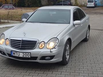 Авто Mercedes 220 2005 № 8123348