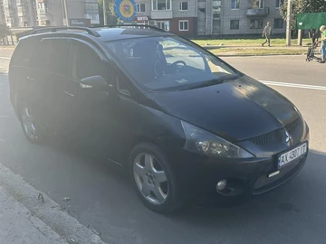 Авто Mitsubishi Grandis 2004 № 8123392