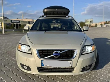 Авто Volvo V50 2012 № 8123638