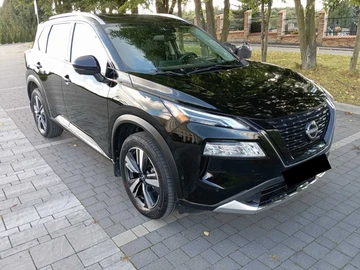 Авто Nissan Rogue 2023 № 8123659