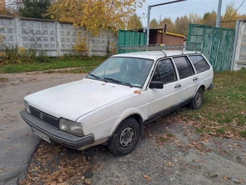 Авто Volkswagen Passat Cc 1985 № 8124139