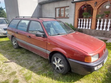 Авто Volkswagen Passat Variant 1993 № 8124143