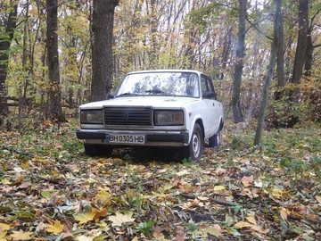 Авто ВАЗ 2107 1989 № 8124193
