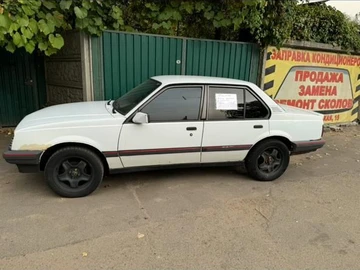 Авто Opel Ascona 1988 № 8124583