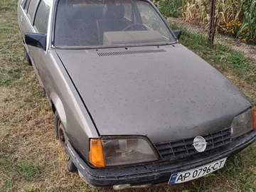 Авто Opel Rekord 1985 № 8124829
