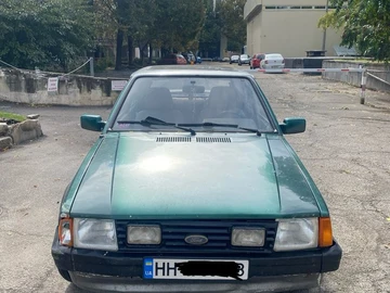 Авто Ford Escort 1982 № 8124964