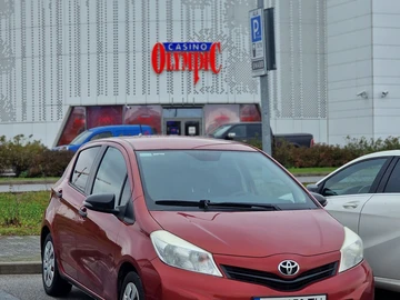 Авто Toyota Yaris 2013 № 8125001