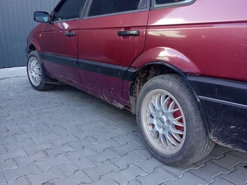 Авто Volkswagen Passat Sedan 1990 № 8125270