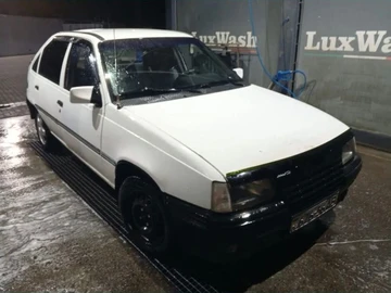Авто Opel Kadett 1985 № 8125537