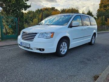 Авто Chrysler Town Country 2010 № 8126008