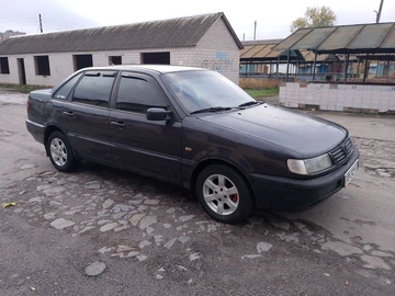 Авто Volkswagen Passat Sedan 1996 № 8126043